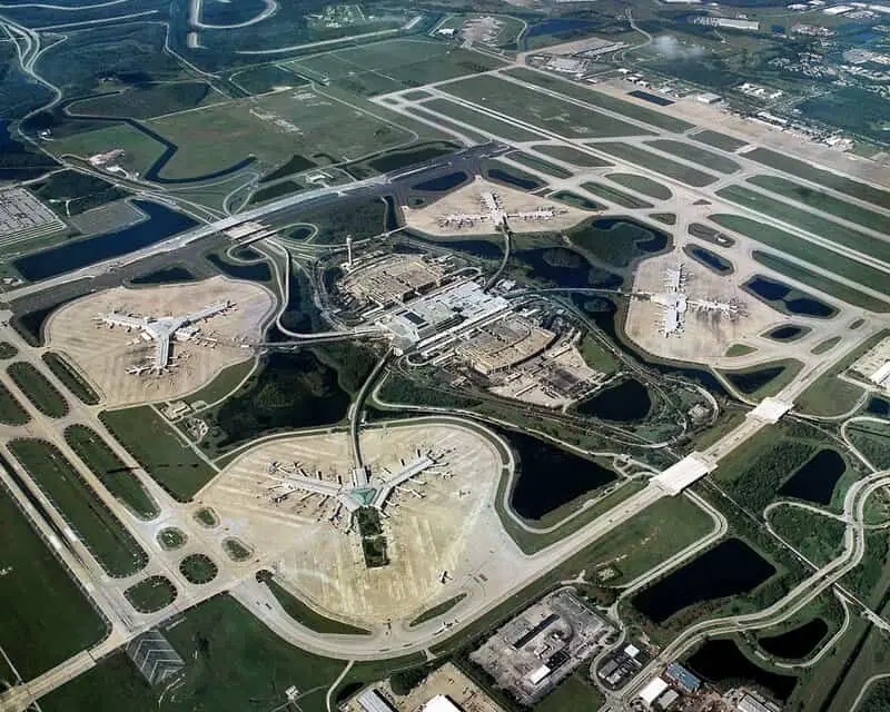 Top 10 Biggest Airports in the World by Size 2021 - PickyTop