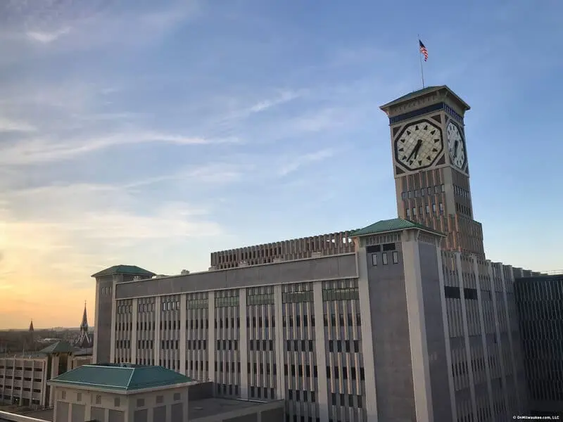 Top 10 Biggest Clocks in the World